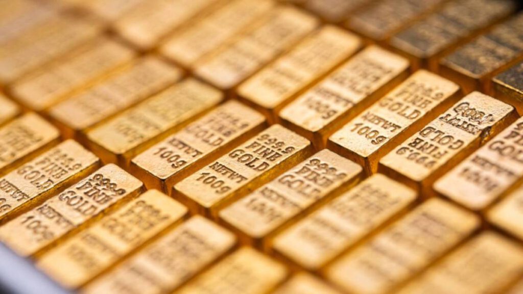 Gold analyst warns of 2011-style 'blow-off top'