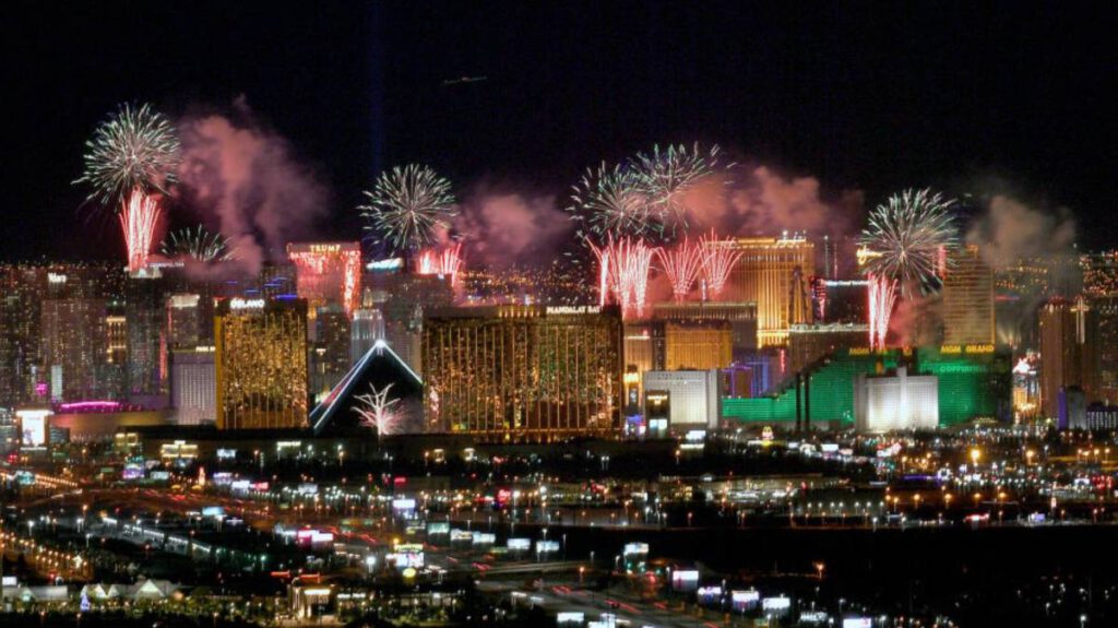 Huge Las Vegas Strip operator tries new bid to fill rooms