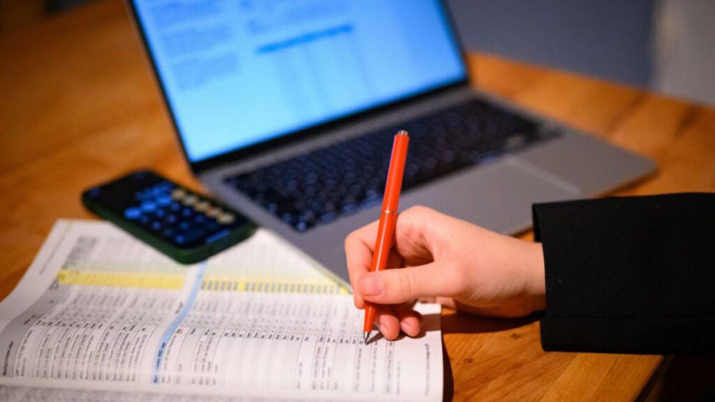 IRS makes controversial hiring change after massive layoffs 