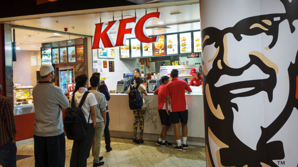 Fast-food fried chicken chain closing 20% of its restaurants