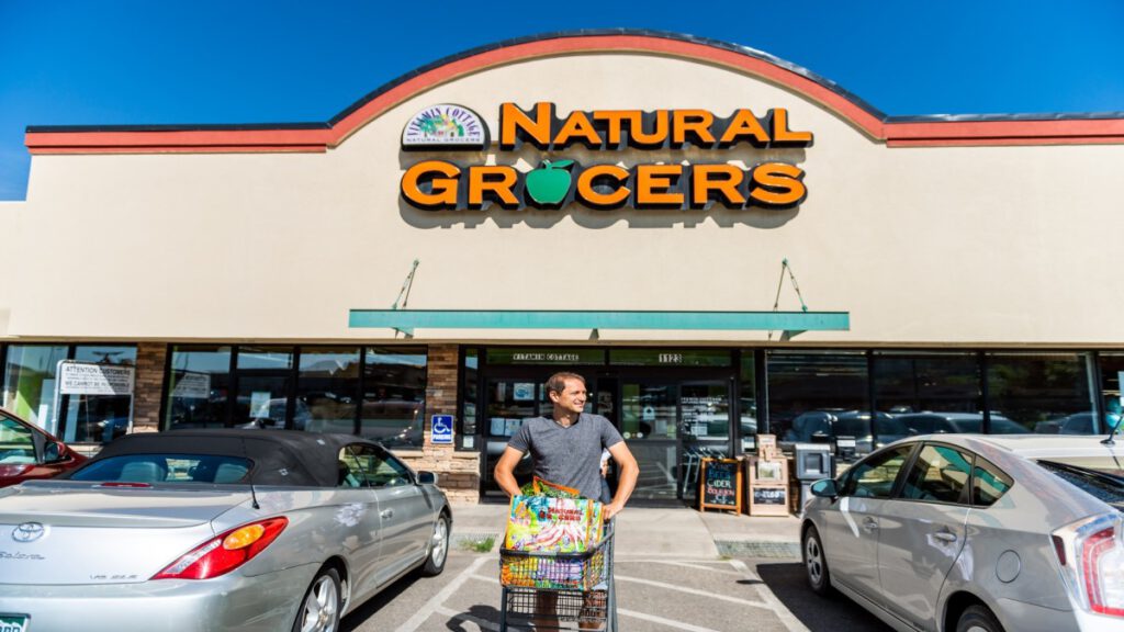 70-year-old grocery store chain announces major closure this month
