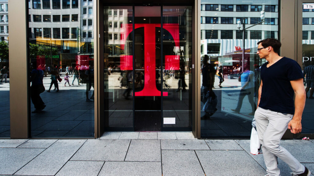 T-Mobile's CEO has an offer Verizon, AT&T customers can't refuse